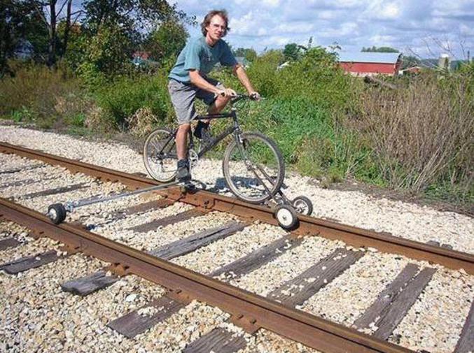 Un vélo pour rouler tranquille sur des rails.