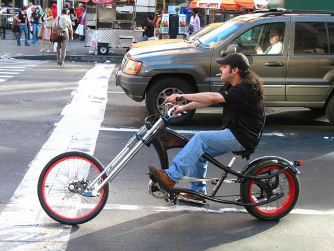 Un motard qui n'a plus de permis.