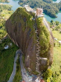 Site touristique à Guatape, en Colombie