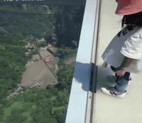 Passerelle vitrifiée en Chine