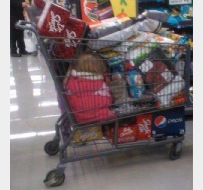 Faire les courses avec un bébé.