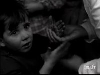 1956 : choc dans les écoles françaises