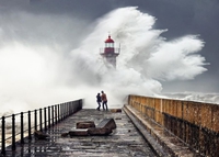 Phare dans la tempête