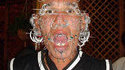Très piercé