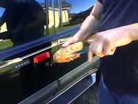 Comment ouvrir une voiture avec une patate ?