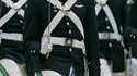 Moment de solitude à un défilé militaire