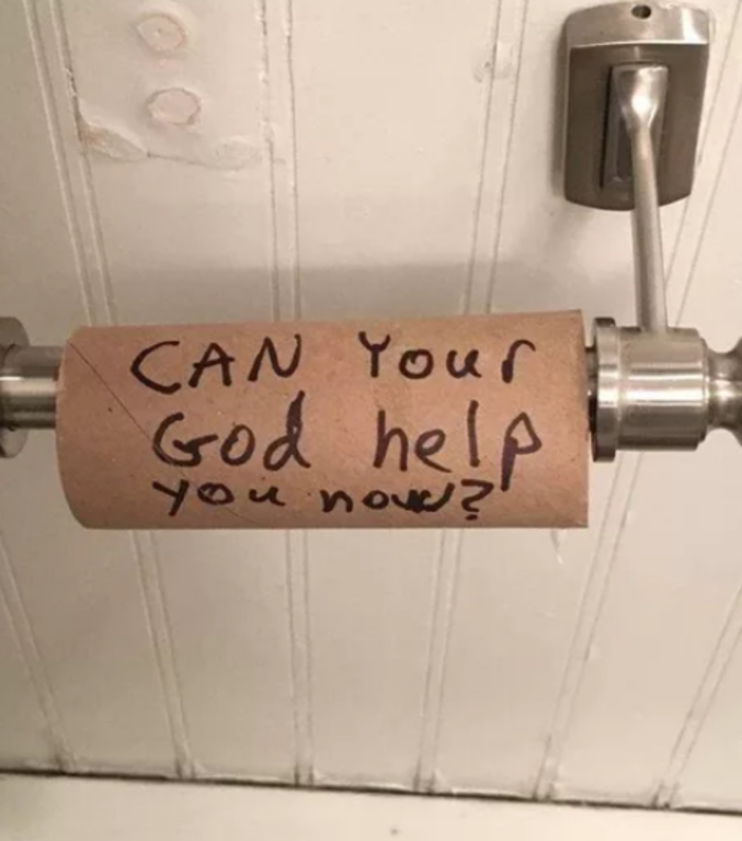 traduction : "ton dieu peut-il t'aider maintenant ?"