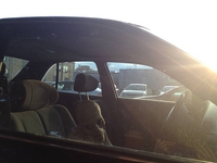 Auto restée trop longtemps au soleil