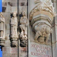 Support de la statue de l'évêque Konrad Von Hochstaden à la cathédrale de Cologne