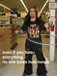 Goth loves Hulla-hoop