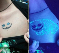 Un tatouage phosphorescent
