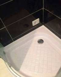 Dans la salle de bain