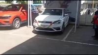 Régis achète une voiture neuve