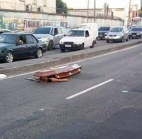 Voilà ce que c'est que de rouler à tombeau ouvert !