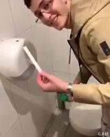 Je recherche ce parfum s’il vous plaît.