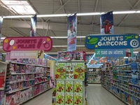 Pendant ce temps, chez Leclerc...