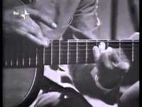 1965, en Italie, Vittorio Camardese invente (peut-être) le tapping