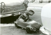 Garer sa Volkswagen dans les années 60