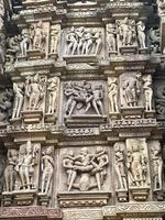 Les sculptures érotiques du temple de Khajuraho (Inde)