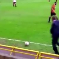 Un entraineur de foot