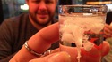 Ce cocktail s'appelle "Sperme dans un bain chaud"