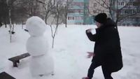 Bonhomme de neige vs Humain
