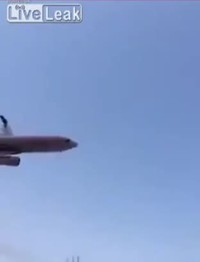 Crash d'un avion de ligne dans les feuilles