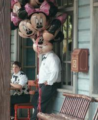 Mickey vend minnies