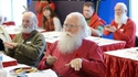 Pères Noël apprenant la langue des signes