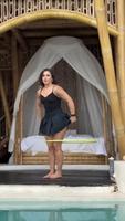 Faire caca, tout en faisant du hula hoop 