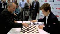 Blitz Chess: Magnus Carlsen vs. Manager Espen Agdestein