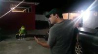 Duo avec un perroquet