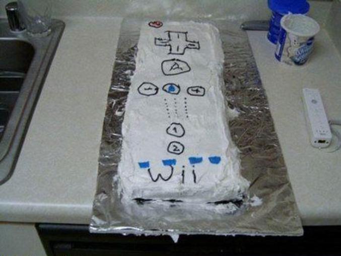 Un gâteau en forme de Wiimote.