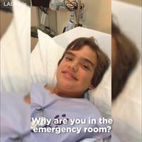Un enfant avale un jouet pour chien