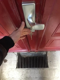 La porte de tous les dangers