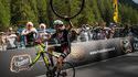 Un cycliste qui n'abandonne pas