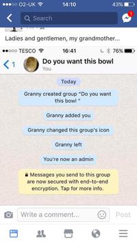 Grand mère tente une question sur WhatsApp