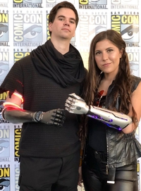 Bravo jeunes gens ! Ils assurent avec leurs avant-bras bioniques !