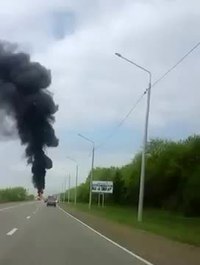 Un camion de solvant prend feu
