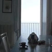 Une petite tête juste après le café du matin