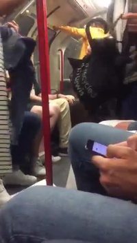 Un supporter de Chelsea dans le métro