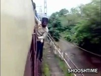 Comment amuser les passagers sans payer le train