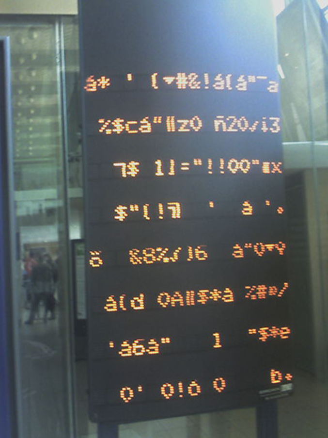 Un panneau d'information SNCF très pratique.
