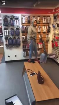 Apprendre à défiler en talons
