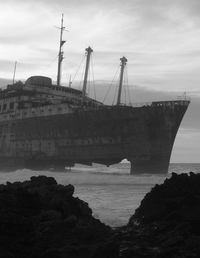 Un gros paquebot échoué...