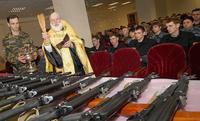 Tu peux bénir les kalashnikov...