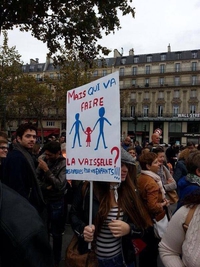 Pendant ce temps, dans la manif pour tous...