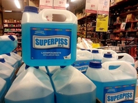Superpiss
