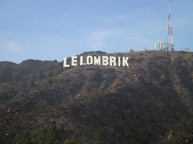La ville de LeLoMBriK, là où les vidéos drôles sont tournées.