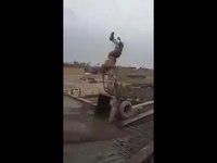 Ouvrier acrobate